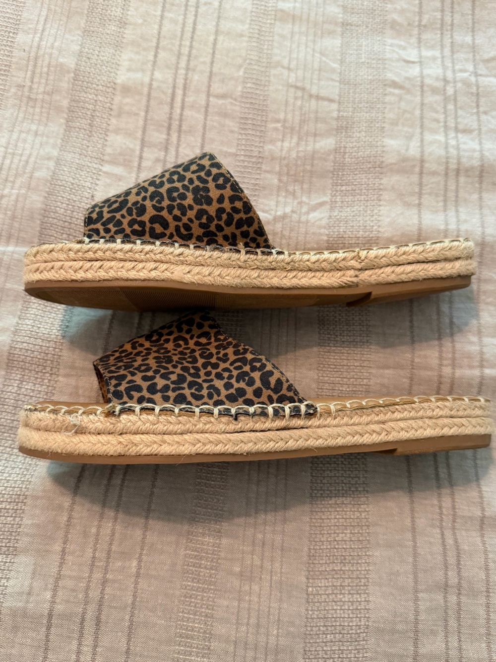 Old Navy Leopard Print Espadrille Slides Sandals Sz 8 - Picture 4 of 9
